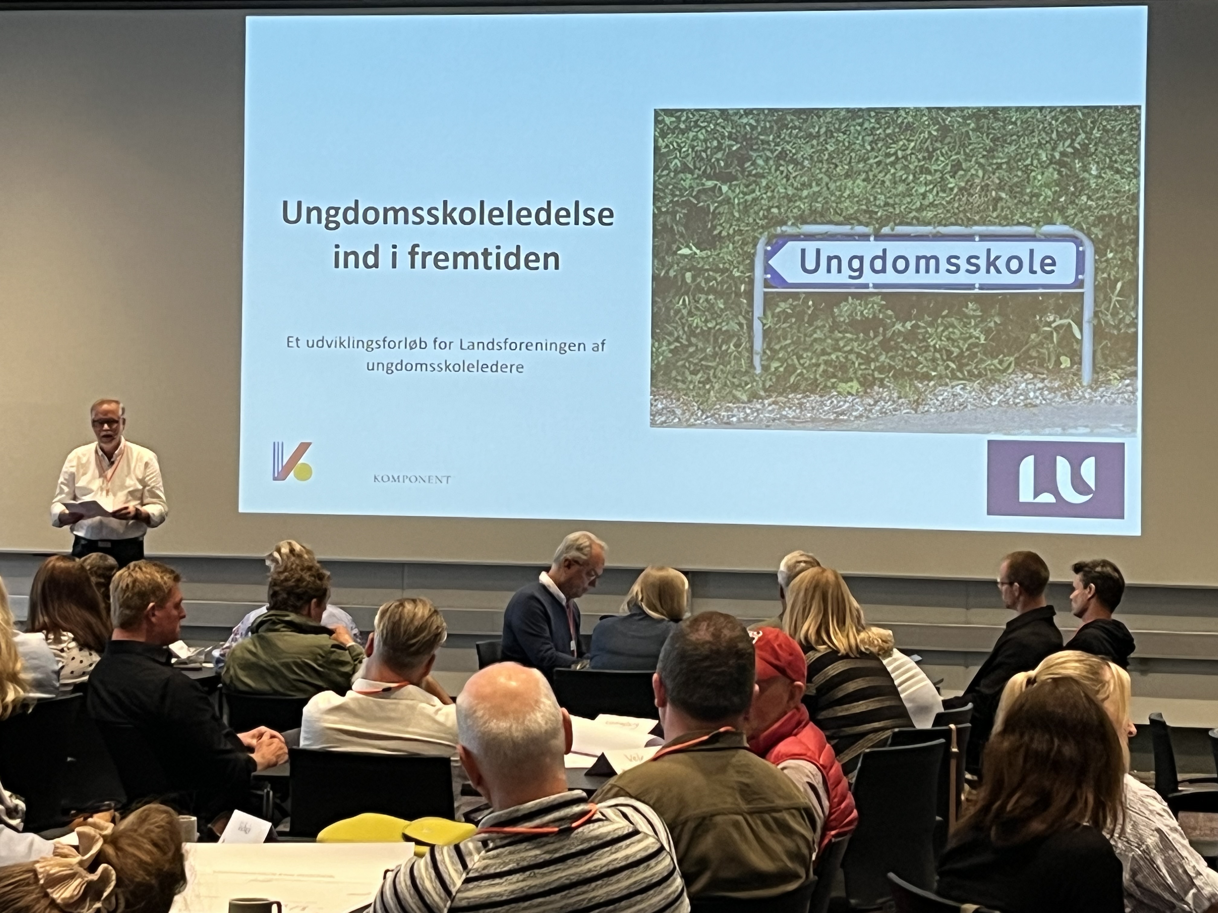 Ungdomsskoleledelse in i fremtiden 19052025.jpg